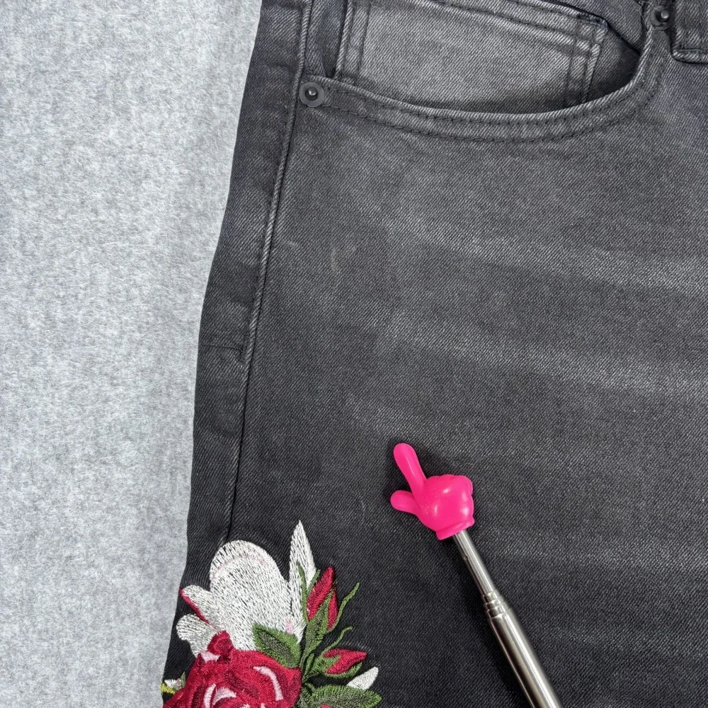 Fashion Nova Rosey Embroidered Stacked Skinny Jeans Mens 38 Black